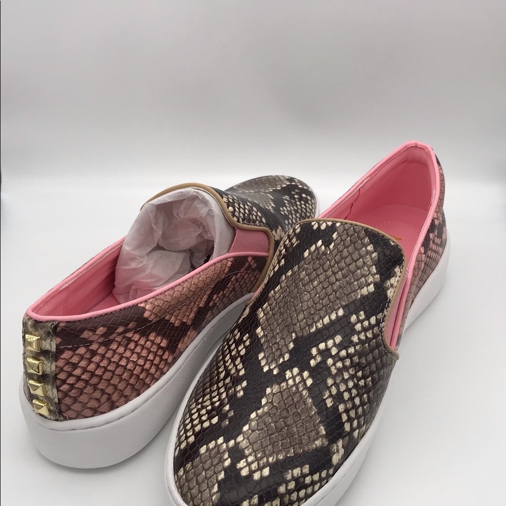 NWT MICHAEL KORS KEATON SLIP ON SNEAKERS - SIZE 8.5  SHELL PINK